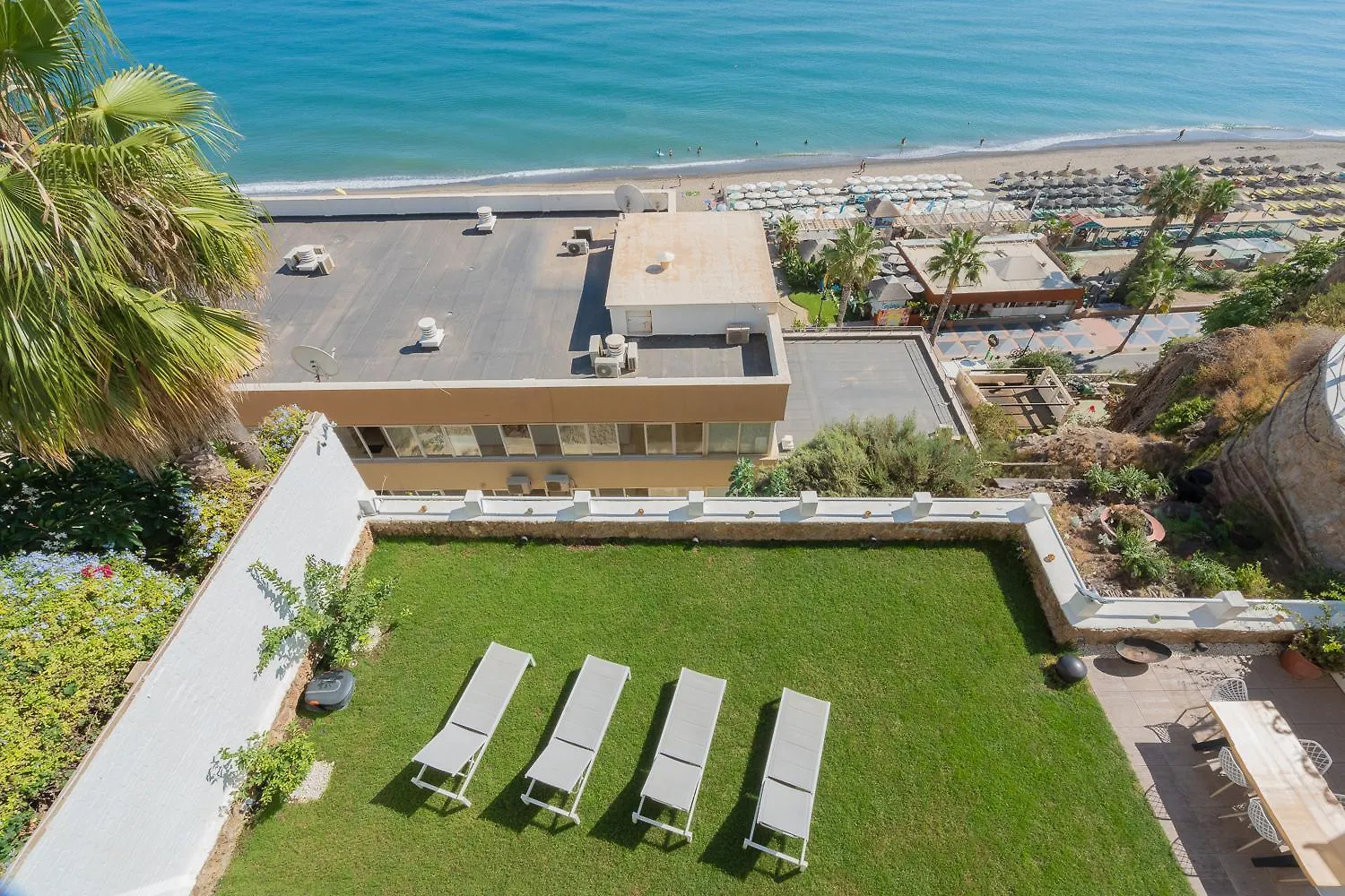 アパート Seaside Tranquility And Urban Luxury - Stylish Duplex In Torremolinos W Jacuzziアパートメント