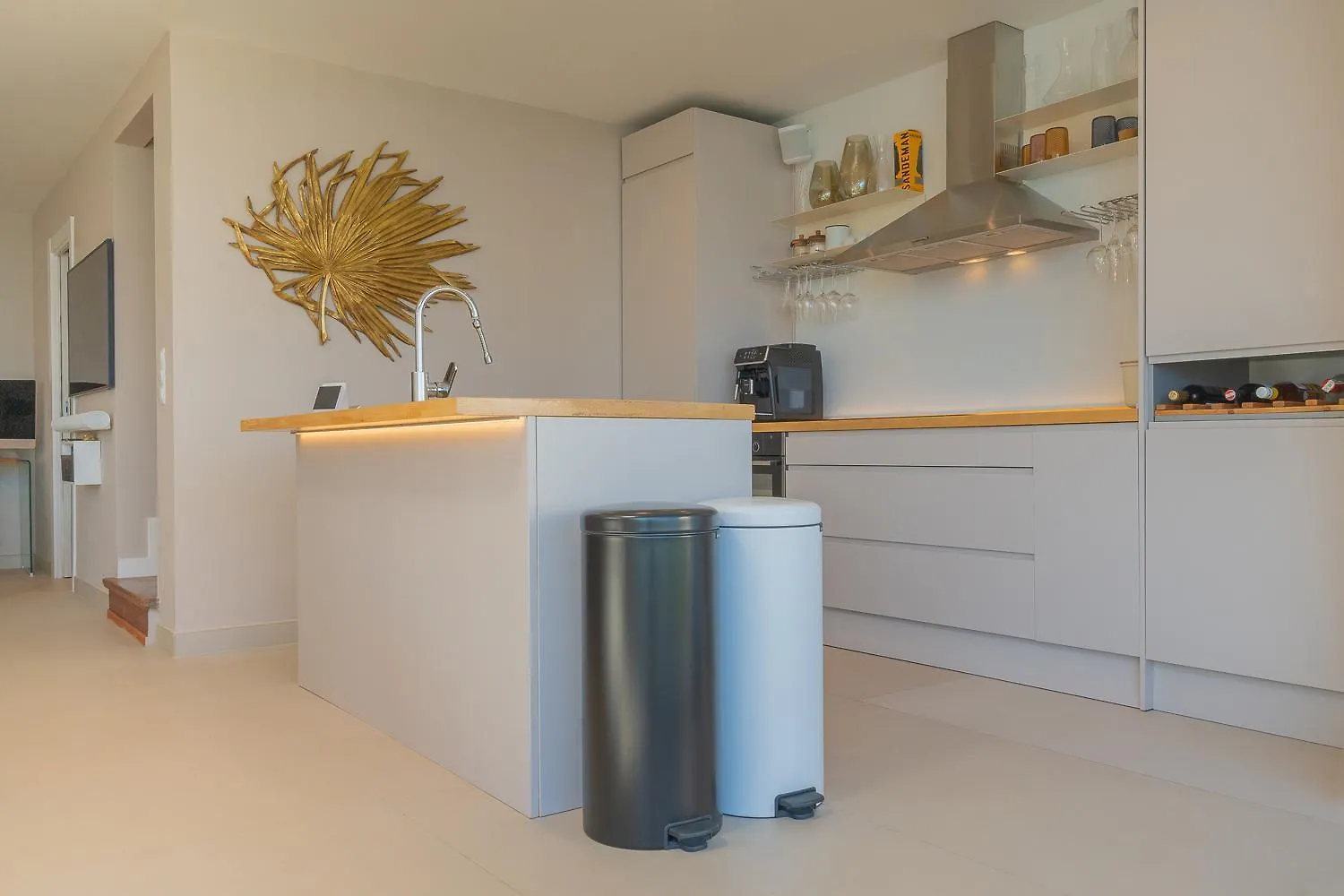 アパート Seaside Tranquility And Urban Luxury - Stylish Duplex In Torremolinos W Jacuzziアパートメント