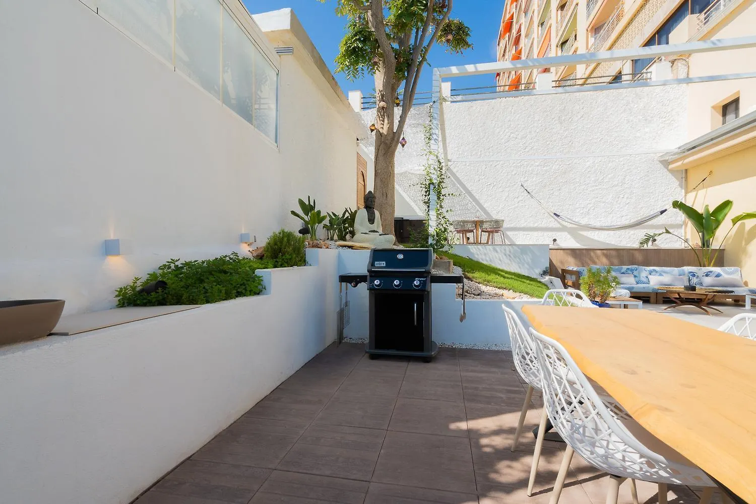 Seaside Tranquility And Urban Luxury - Stylish Duplex In Torremolinos W Jacuzzi Apartment Spain