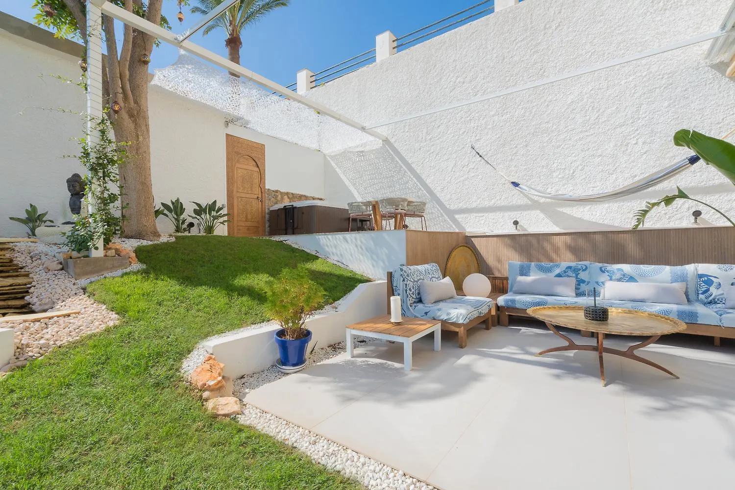 Seaside Tranquility And Urban Luxury - Stylish Duplex In Torremolinos W Jacuzzi Διαμέρισμα Ισπανία