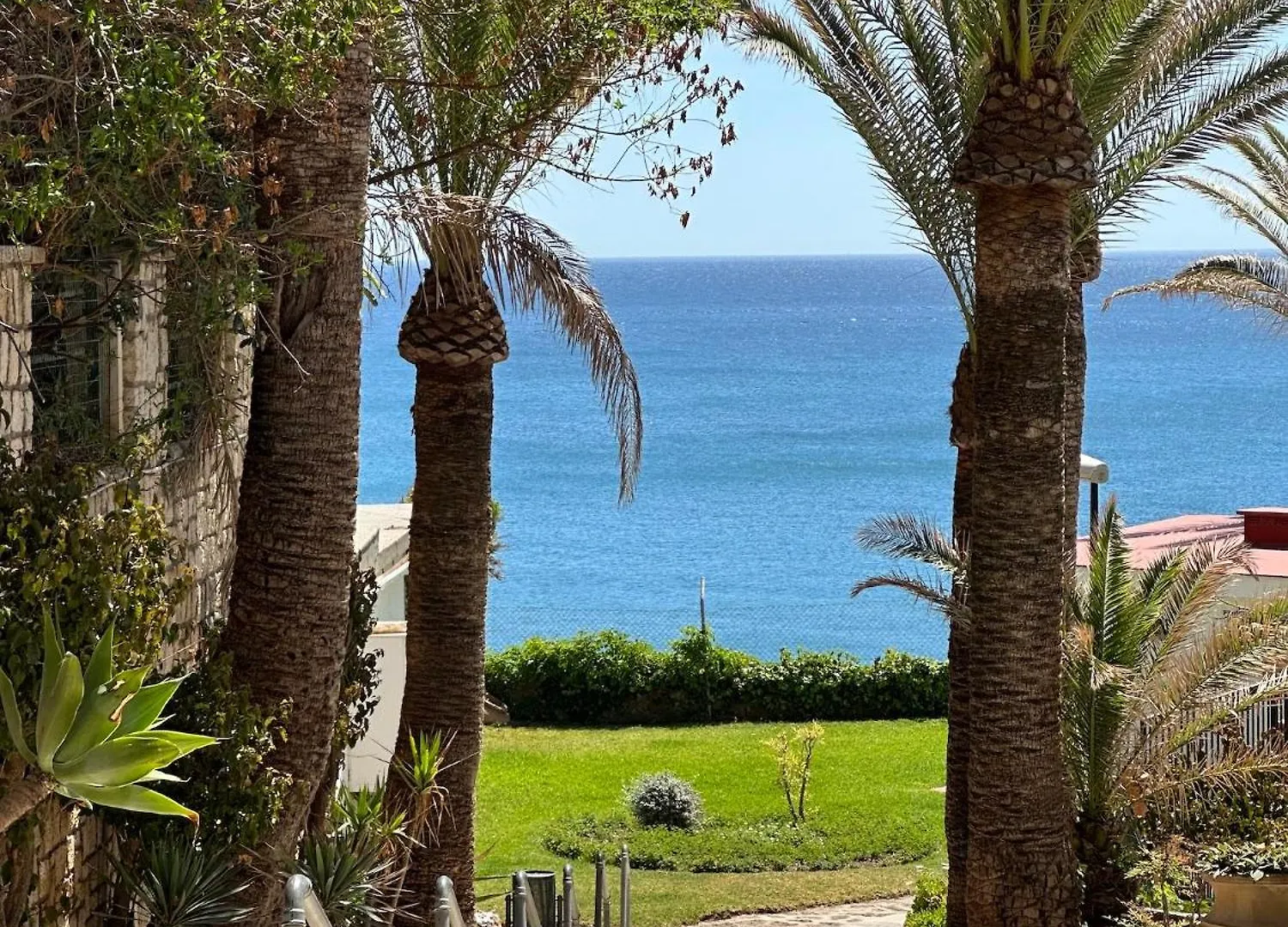 Seaside Tranquility And Urban Luxury - Stylish Duplex In Torremolinos W Jacuzzi Apartment